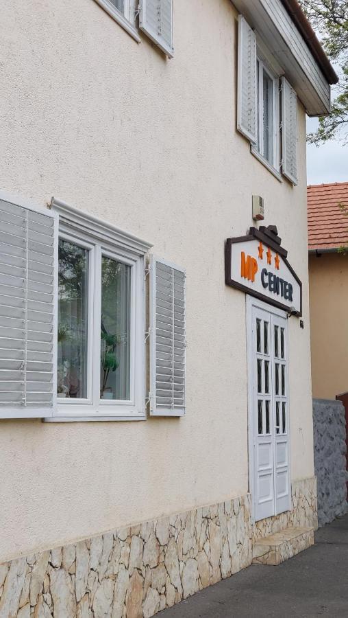 Mp Center Maganszallas Miskolc Exterior photo