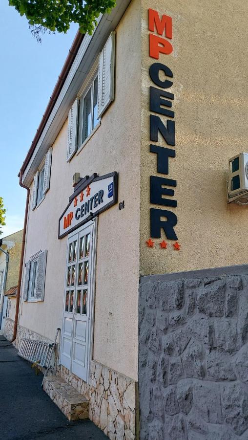 Mp Center Maganszallas Miskolc Exterior photo